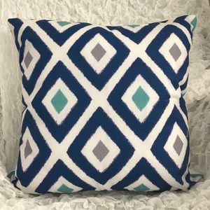 NEW 18” Design Blue White Pillow Cover